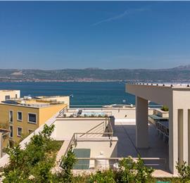 4 Bedroom Luxury Villa with Heated Pool and boat mooring, Ciovo near Trogir – Sleeps 8